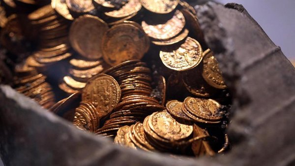 Roma dönemine ait altın paralar bulundu