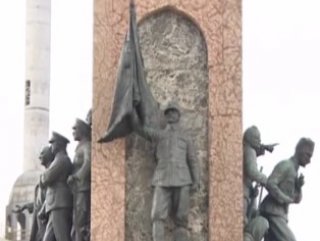 Taksim'deki anıtın direği kırıldı