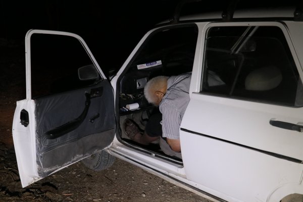 Adana'da 48 yaşında bir adam aracında ölü bulundu