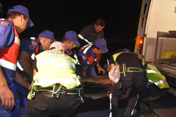 Afyonkarahisar'da kaza: 2 ölü 32 yaralı