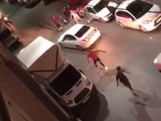 Bahçelievler’de kadın ve erkeklerin sopalı kavgası