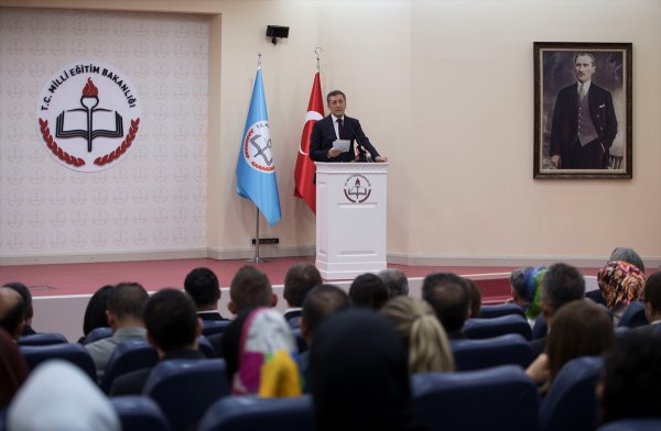 Bakan Selçuk: Hoca eğitimi projeleri başlatacağız