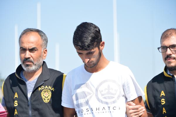 Çaldıkları telefonu beğenmeyince geri getirdiler