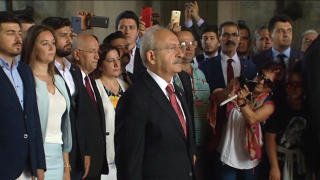 CHP Anıtkabir’i Ziyaret Etti