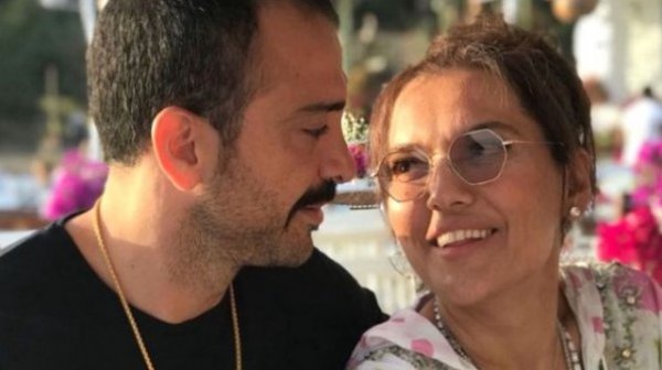 Demet Akalın: Sahne benim namusum