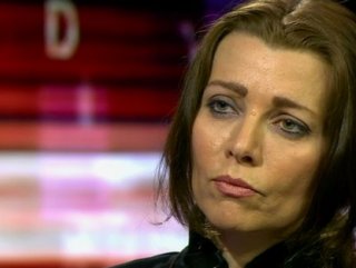 Elif Safak wants intervene to Turkey
