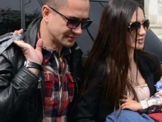 Emre Aşık feribotta saldırıya uğradı