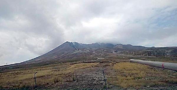 Erciyes Dağı’na mevsimin ilk karı yağdı