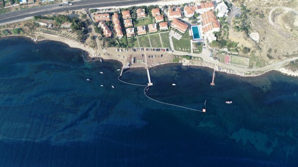 Foça ’da denizdeki kirlilik havadan görüntülendi