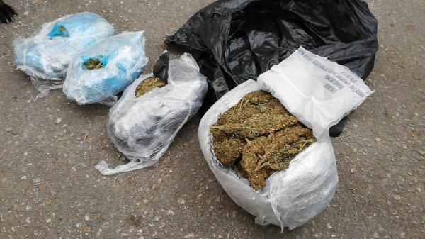 K.Maraş’ta anne ve oğlu 10 kilo esrarla yakalandı