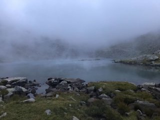 Kara yakalanan dağcılar zorlama anlar yaşadı