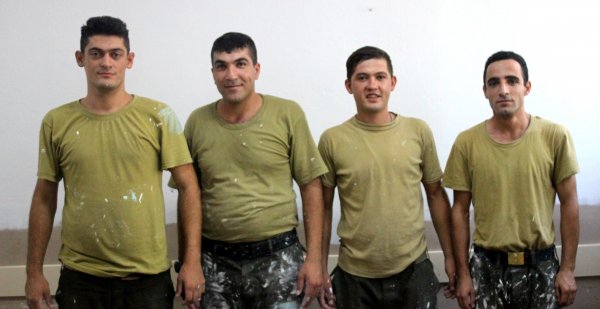 Muğla’daki bir mektep asker tarafından boyandı