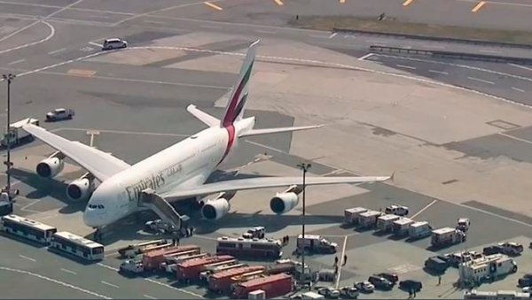 New York’ta uçak karantinaya alındı