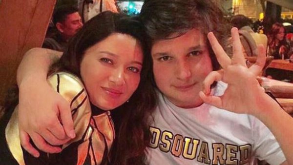 Nurgül Yeşilçay oğlunu kraliçeye itimat etti