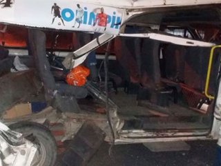 Özel Harekat ekibini içeren vasıta kaza yaptı