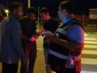 Samsun'da nikah konvoyunda havaya alev edenler yakalandı