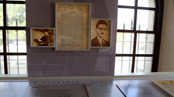 Tarihe tanıklık eden matbaa makinesi