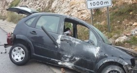 Otomobil su kanalına uçtu: 1 yaralı...