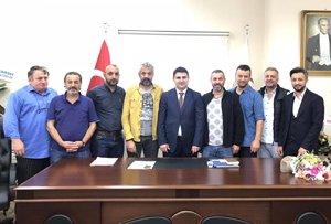 Rize’de Gazetecilerden Baro Başkanı Avukat Ümit Peçe’ye Ziyaret