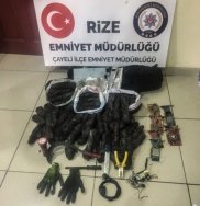 Rize nin Çayeli İlçesinde Hırsızlık Yapan 3 Yabancı Uyruklu Kişi Yakalandı