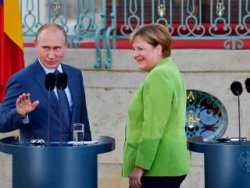 Putin, Ukrayna'nın sıkıyönetim kararından endişeli