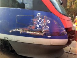 Almanya ’da tır ile tren çarpıştı: 20 zarar görmüş