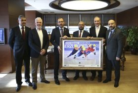 Bakan Kasapoğlu: 'Sizin Gözlerinizle Görüyoruz'