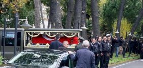 Helikopter kazasında şehit olan askerlerin cenazeleri uğurlandı