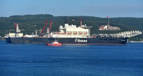 Dünyanın En Büyük İnşaat Gemisi Çanakkale Boğazı'ndan Geçti