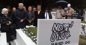 Nejat Uygur vefatının 5. yılında mezarı başında anıldı