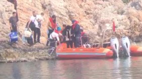 Antalya'da takviye isteyen 24 derme çatma göçmen kurtarıldı