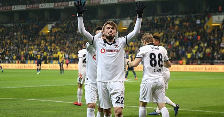 Beşiktaş Sırp Yıldızın Bonservisini İstiyor!