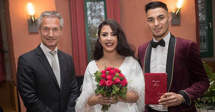 Milli Futbolcu Kaan Ayhan Dünyaevine Girdi!