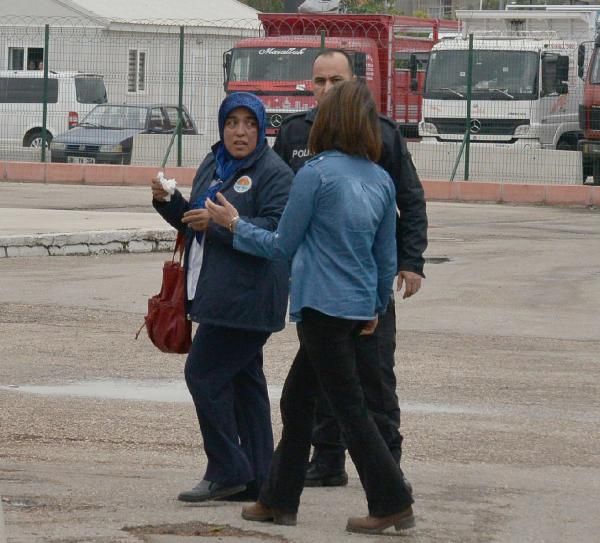 Adana'da kadın otobüs şoförüne hamle