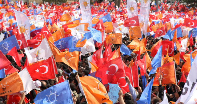 AK Parti'nin İzmir Adayı Nihat Zeybekci Oldu