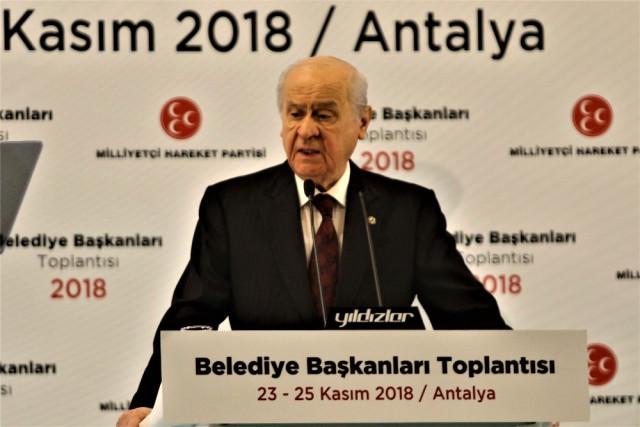 Bahçeli: 'İstanbul'un Yanı Sıra İzmir ve Ankara'da da Namzet Çıkarmayacağız'
