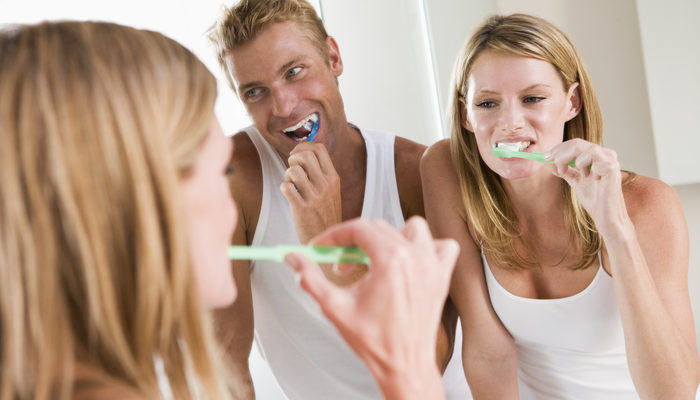 Diş fırçalama hakkında doğru bildiğimiz yanlışlar