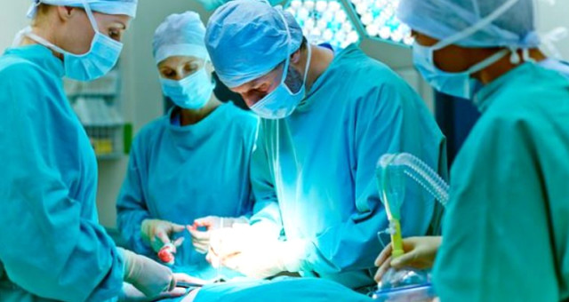 İtalya'da Doktorlar Greve Gitti! 40 Bin Ameliyat Ertelenecek