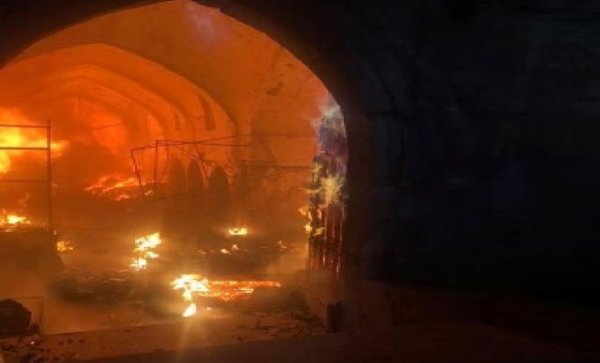 Kerkük'teki tarihi 'Kayseri Çarşısı'nda değişken yangın