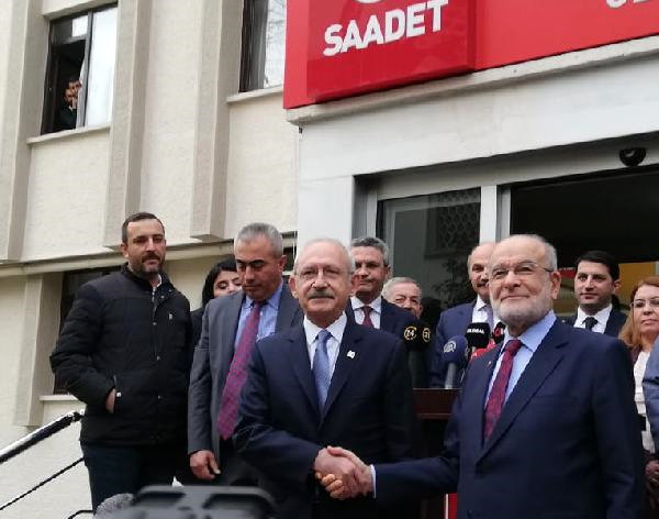 Kılıçdaroğlu ile Görüşen Karamollaoğlu: Yeri Geldiği Vakit Dirsek Teması Olabilir