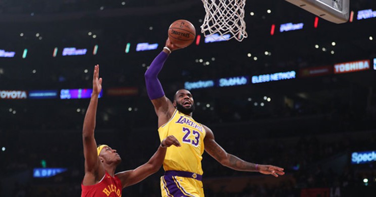 LeBron James Coştu, Lakers Kazandı!