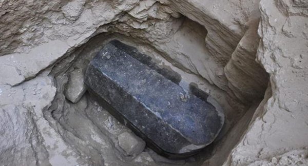 Mısır'da 4 bin takvim firavun mezarı bulundu