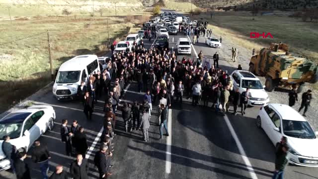 Hakkari AK Parti'nin Hakkari Adayı Epcim'e 300 Araçlık Konvoyla Karşılama