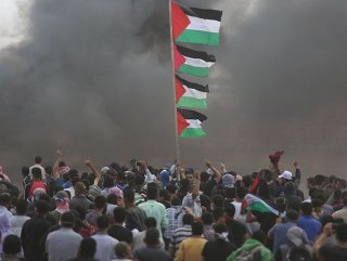 İsrail askerleri Gazze sınırında 14 Filistinliyi vurdu