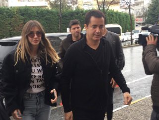 Şeyma Subaşı’nın tişörtündeki mesaj