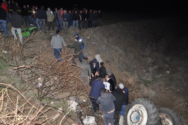 Traktörü devrilen şahıs, babasıyla benzer kaderi paylaştı