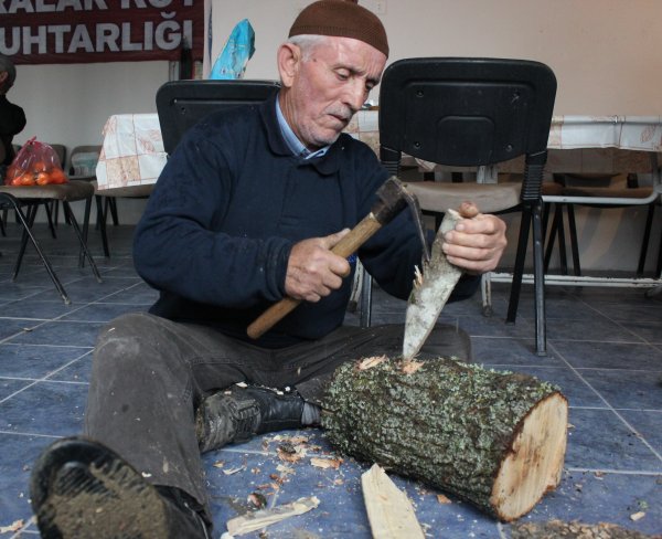 Yüzyıllardır oyun kaşığı yapan köy