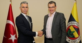 Alper Boğuşlu Kimdir? Fenerbahçe ’den Kaleci Antrenörü Transferi