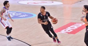 Beşiktaş, Anadolu Efes ’i Deplasmanda Yıktı!