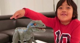 8 yaşındaki Çocuk, Youtube'tan 22 Milyon Dolar Kazandı